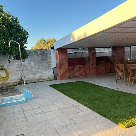 Chalet Piscina Jakuzzi Sevilla Hacienda de Tarazona ภายนอก รูปภาพ