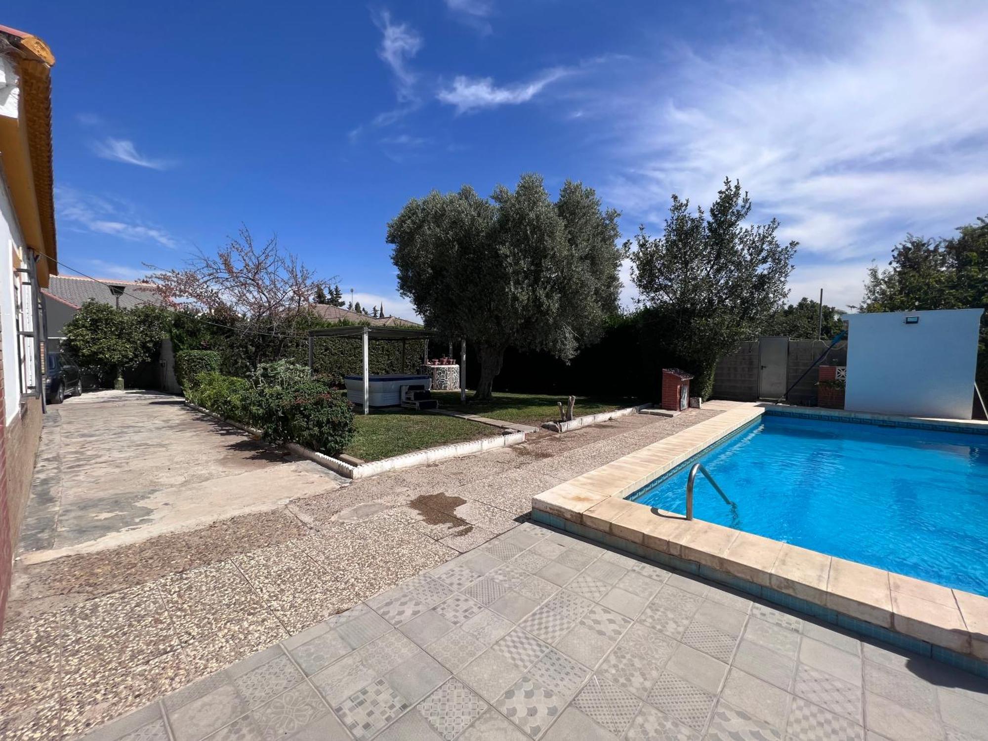 Chalet Piscina Jakuzzi Sevilla Hacienda de Tarazona ภายนอก รูปภาพ